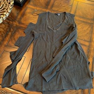 1. STATE navy green top